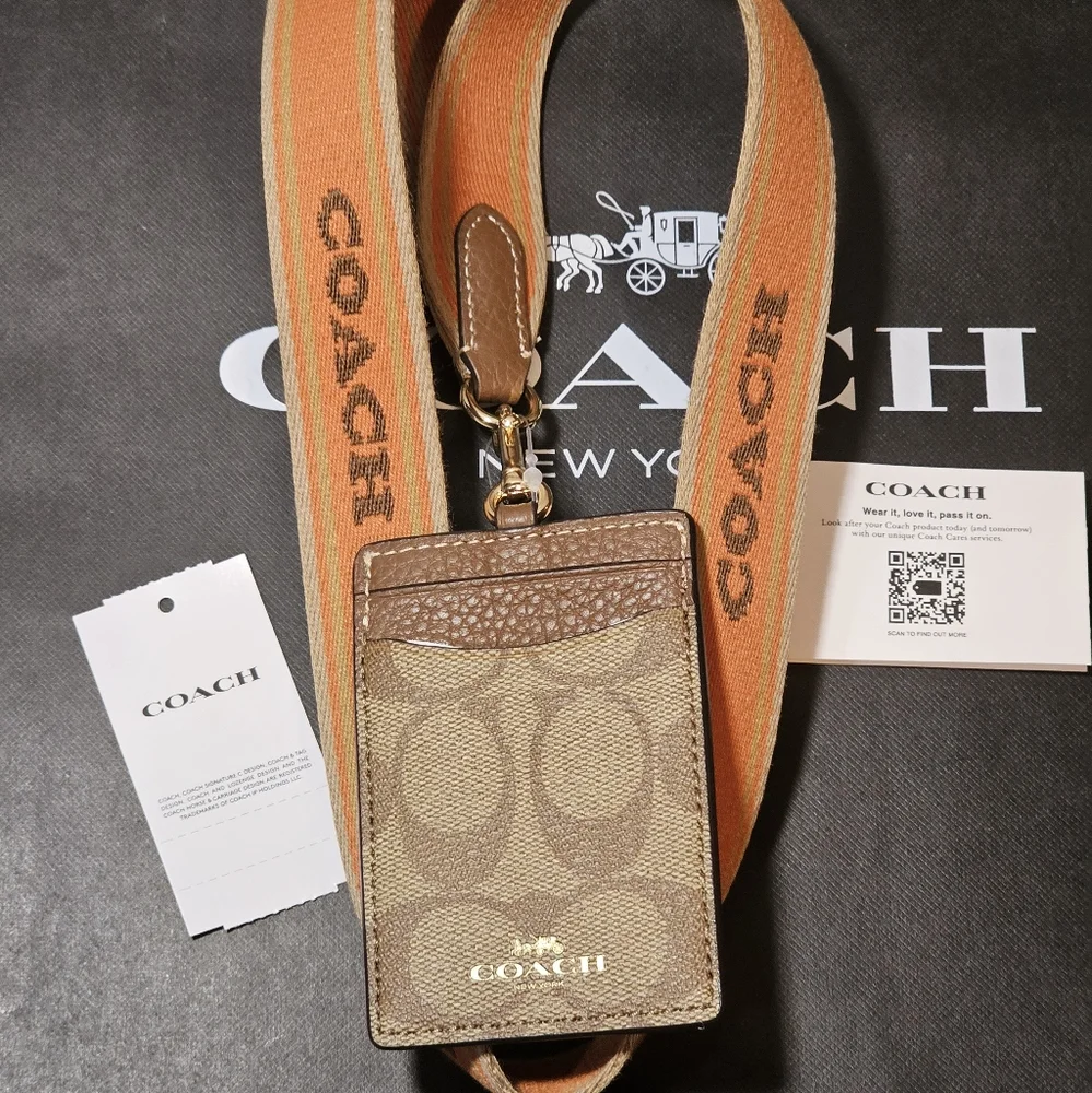 (UNISEX) COACH ID LANYARD IN SIGNATURE CANVAS (NWT) - Picture 3 of 14